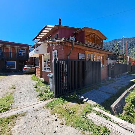 Hostal Robinson Puerto Puyuguapi Exterior photo