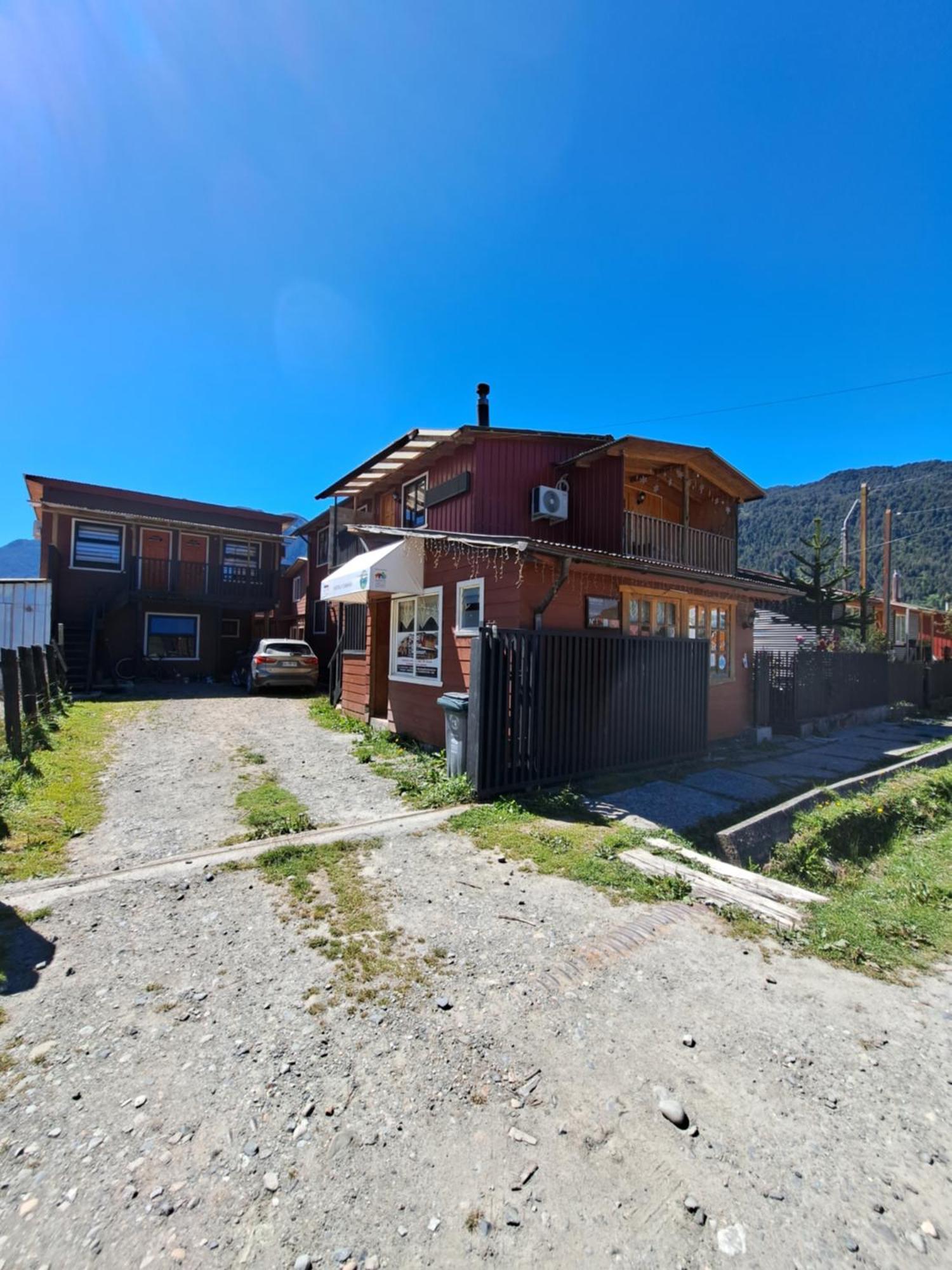 Hostal Robinson Puerto Puyuguapi Exterior photo